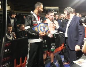 22 genn 2017 boxe pro superwelter vittoria di Felice Moncelli